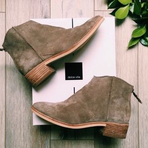 Dolce Vita Tucker Boots size 8